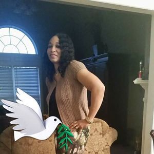 Meet your Posher, Gloria